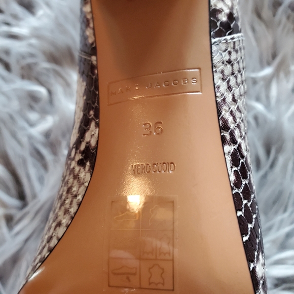 Marc Jacobs Ankle Boot, Size 6 - Picture 7 of 8